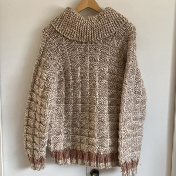 Cowichan Sweater - Picture 2 of 2